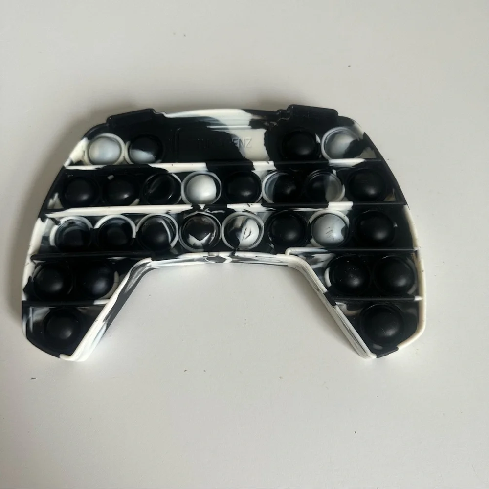Xbox Game Controller - Picture 2 of 4